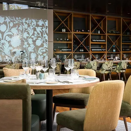 Hyatt Regency 5*