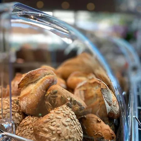 Hyatt Regency Hotel 5*