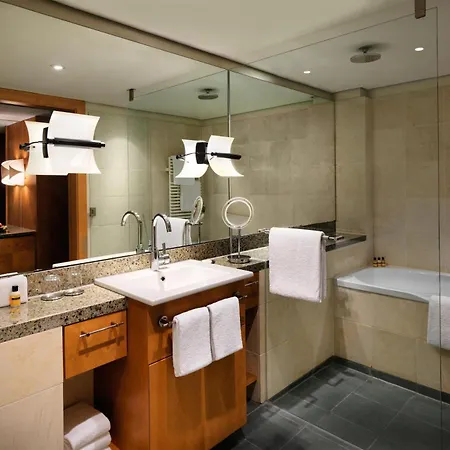 Hyatt Regency Hotel 5*