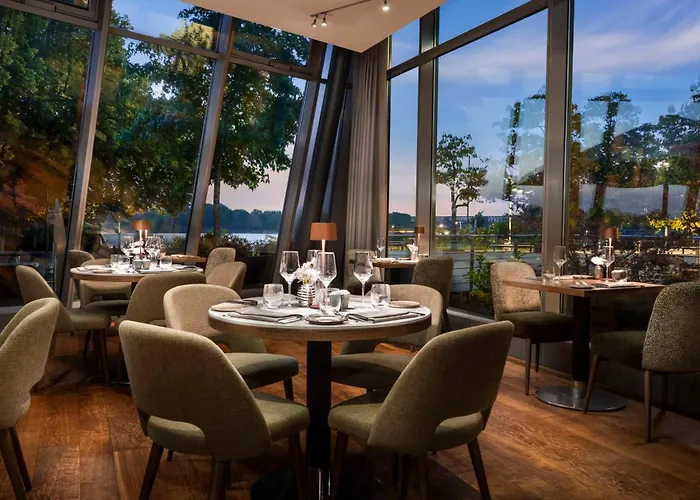 Hyatt Regency Hotel 5*